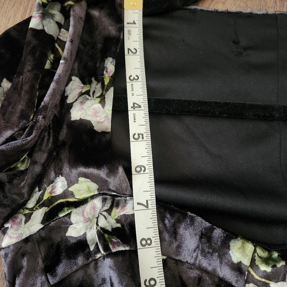 Slate and Willow Daphne Top - Picture 8 of 13